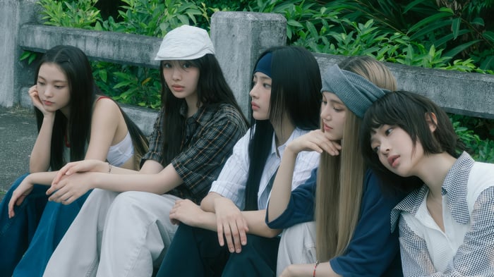 NewJeans members Hanni, Danielle, Minji, Hyein, Haerin in 4K
