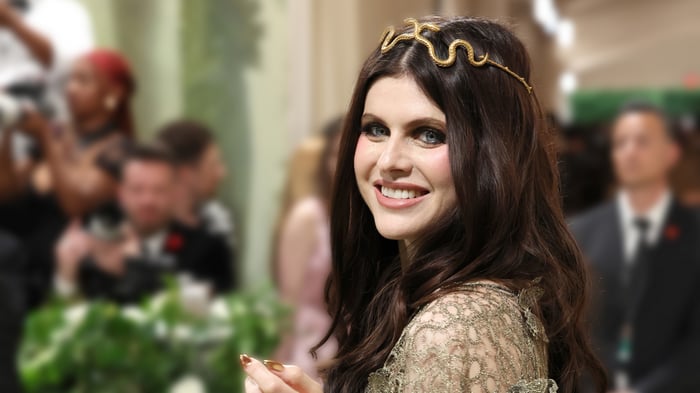 Alexandra Daddario at Met Gala 4K