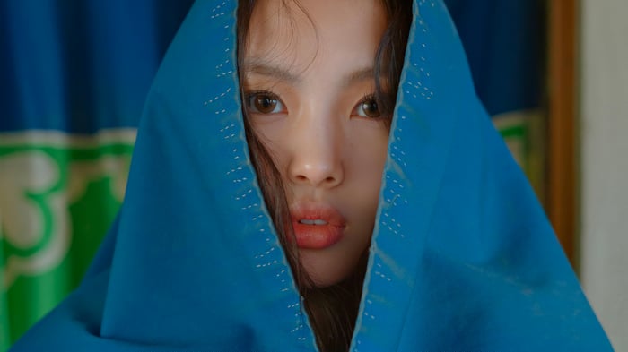 Hyein from NewJeans in 4K