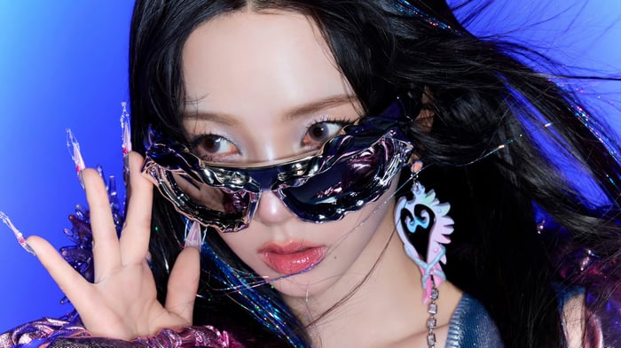 Karina from Aespa with futuristic sunglasses