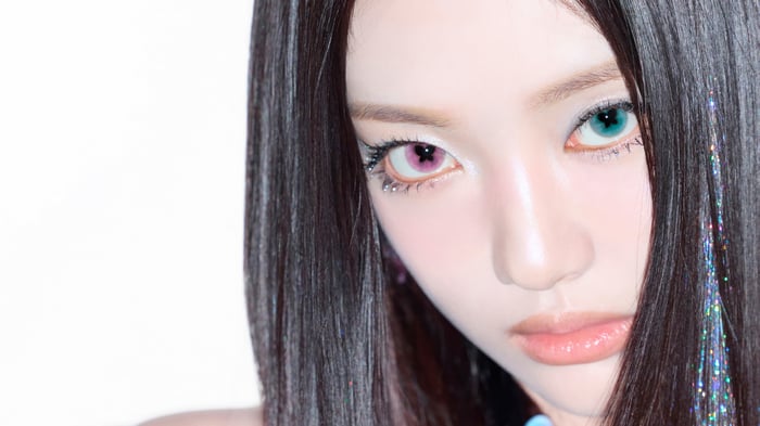 Ningning from Aespa with heterochromia