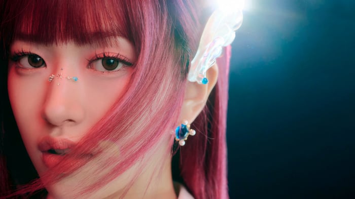 IVE Yujin Accendio 4K