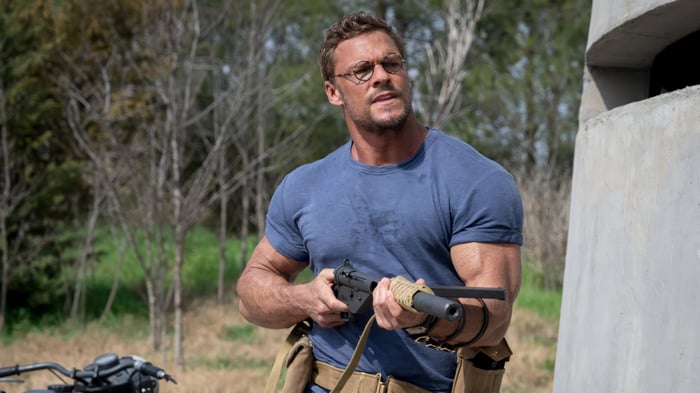 Alan Ritchson in The Ministry of Ungentlemanly Warfare 4K