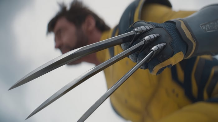 Wolverine with Claws in Yellow Suit 4K