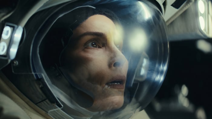 Astronaut Noomi Rapace in Constellation 4K