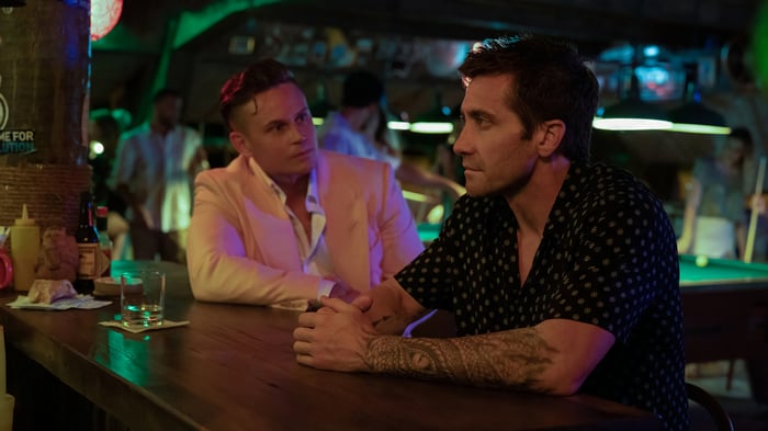 Road House: Jake Gyllenhaal and Billy Magnussen at a Bar
