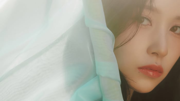Mina from TWICE in 4K