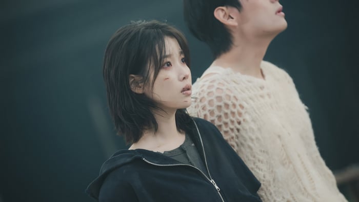 IU in 4K