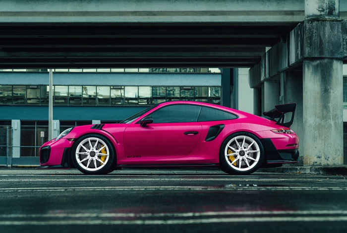 55185 Porsche 911 Gt2 Rs 4k Ultra Hd Wallpaper Pink Car Porsche 911 Car Porsche Sport Car 7067