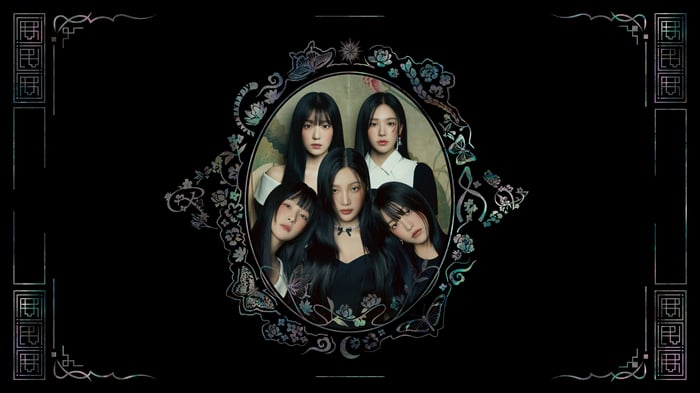 Red Velvet members in a decorative frame