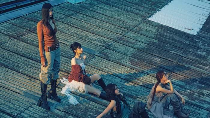 Aespa members on a rooftop in 4K