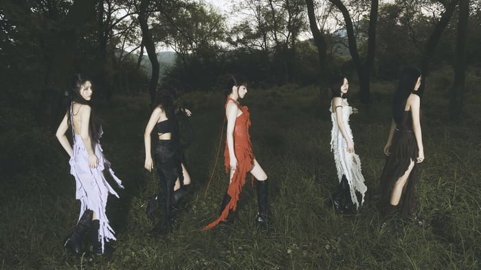 Red Velvet members in "Chill Kill" concept art