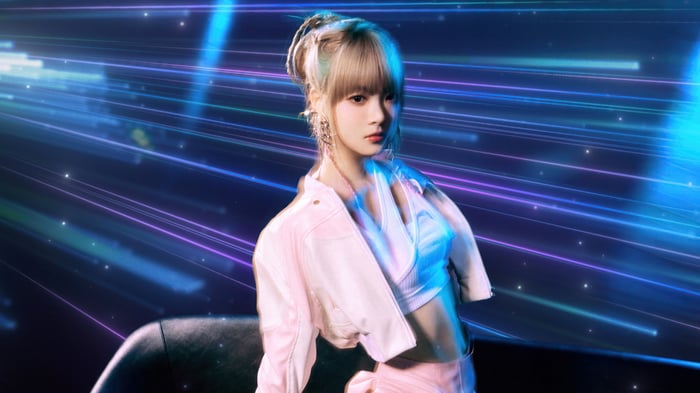 Hong Eun-chae in Pink Jacket with Light Streaks Background 4K