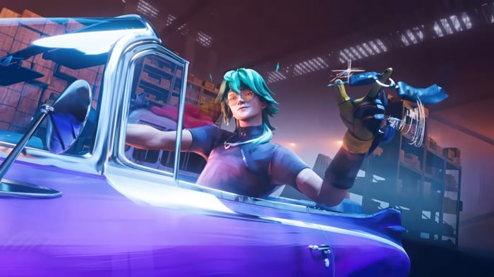 Ezreal in a purple car with Heartsteel