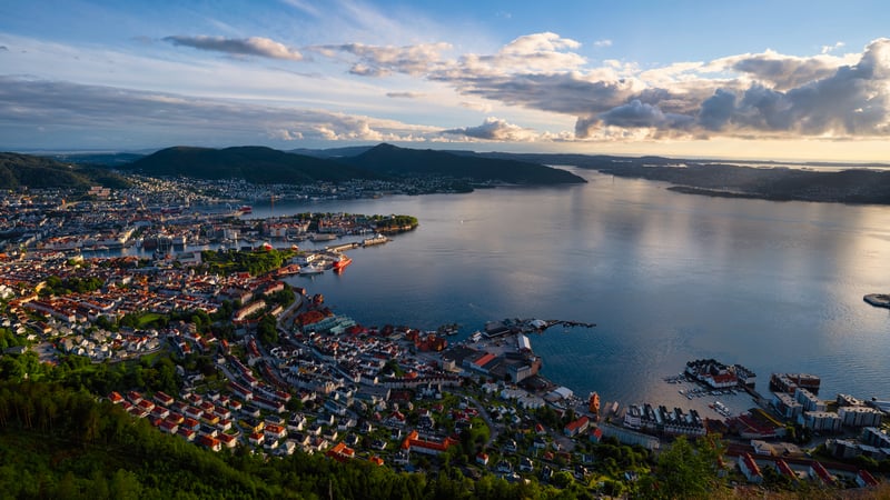 Bergen city and harbor from Mount Fløyen