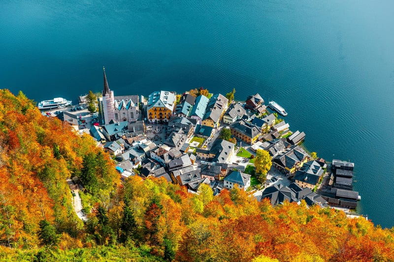 Hallstatt town on a lake in autumn