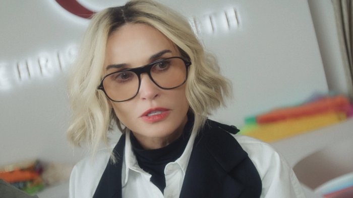 Demi Moore in I Love Boosters
