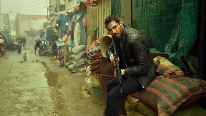 Ahmed El Awady in 7 Dogs