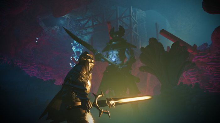 Knight with glowing sword facing horned boss in Enshrouded