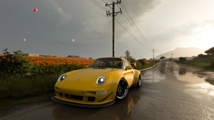 Yellow Porsche 911 in Forza Horizon 5