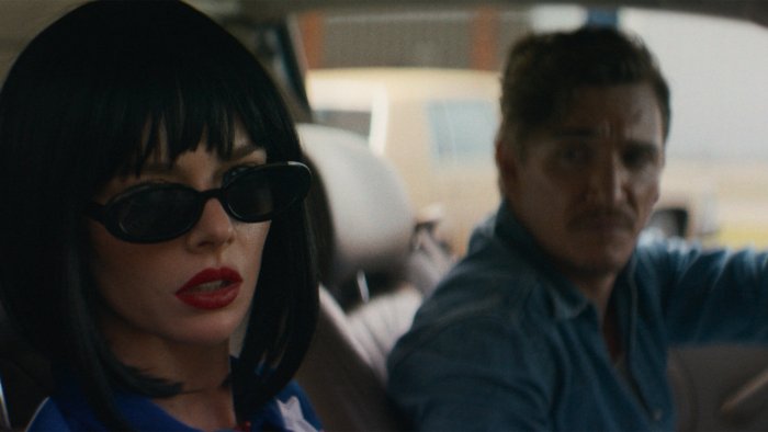 Pedro Pascal and Camila Morrone in Carolina Caroline