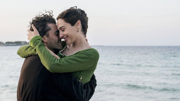 Oscar Isaac and Gal Gadot in In the Hand of Dante
