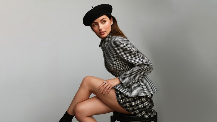 Ana de Armas in houndstooth jacket and black beret