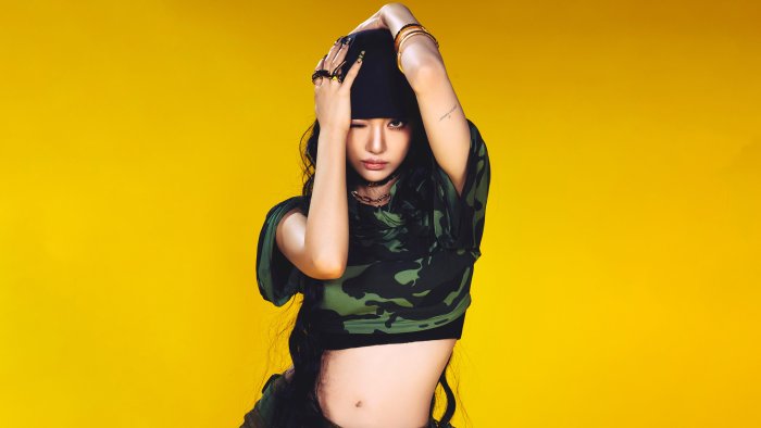 Jeon Soyeon of G-IDLE in Camouflage Crop Top