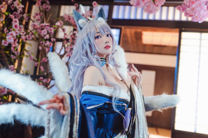 Shinano Cosplay from Azur Lane