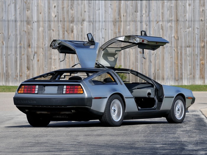 1981 DeLorean DMC-12 with Gull-Wing Doors