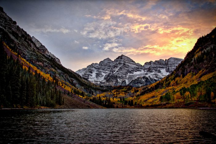 Maroon Bells Peaks and Lake at Sunset