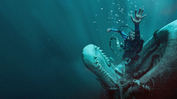Scuba diver encounters giant creature underwater