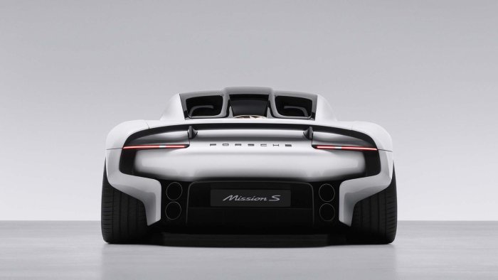 Porsche Mission S concept car rear view