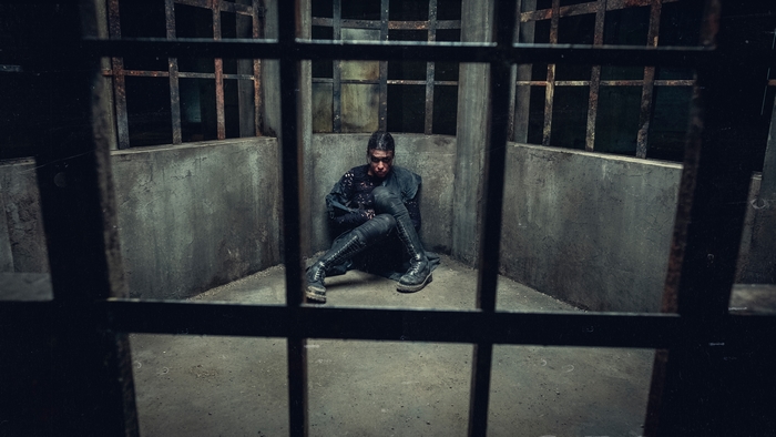 Person in a cage from Tribes Of Europa 4K