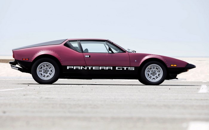 1974 De Tomaso Pantera GTS side profile