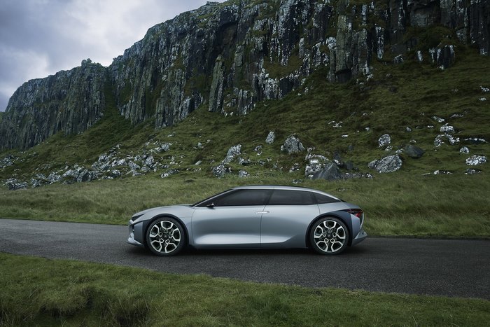2016 Citroen CXperience Concept car on a road