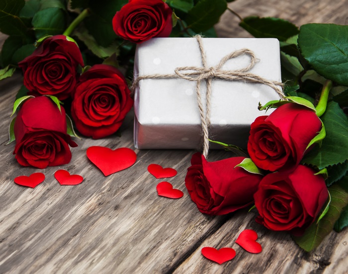 Gift HD, Red Flower, Rose, Love, Romantic, HD Wallpaper | Rare Gallery