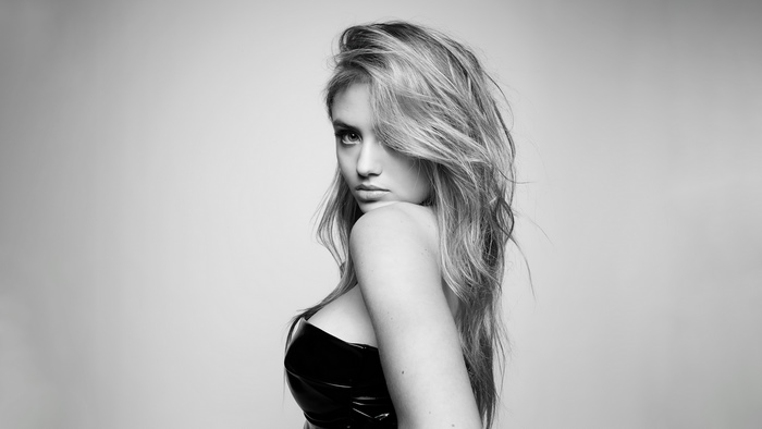 Leni Klum in Black and White