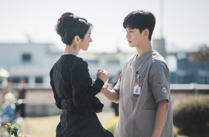 Ko Moon-young and Moon Gang-tae from It's Okay To Not Be Okay