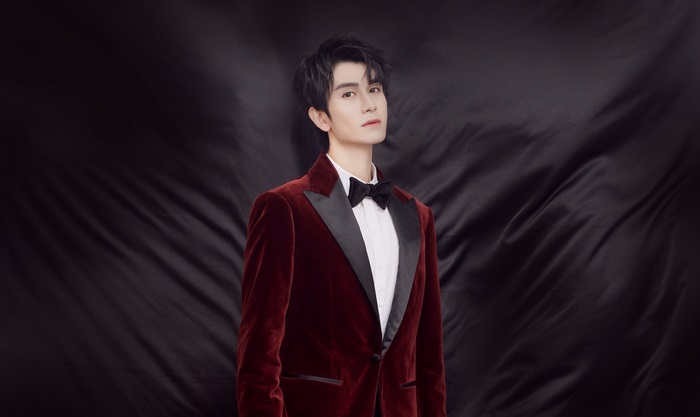 Zhu Zanjin in a red velvet tuxedo