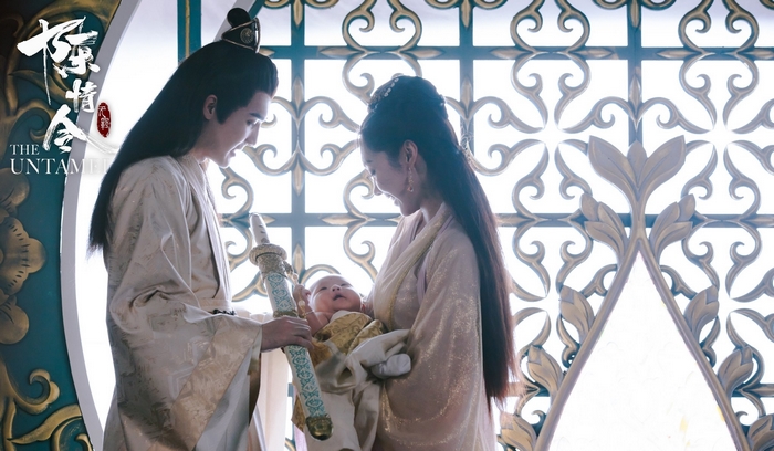 Jiang Yanli and Jin Zixuan from The Untamed with baby Jin Ling
