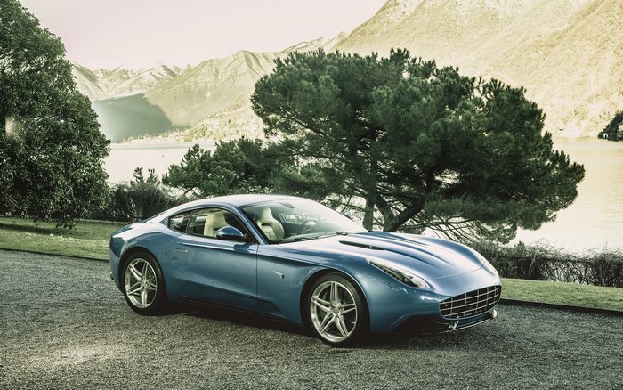 Touring Berlinetta Lusso (2015) blue sport car
