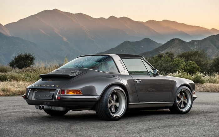 Singer 911 Targa by Singer Vehicle Design