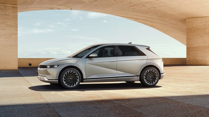 Silver Hyundai Ioniq 5 4K