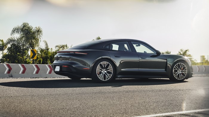Porsche Taycan 4S 4K