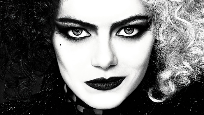 Emma Stone as Cruella in Black and White 4K