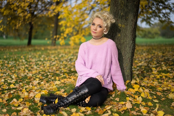 Blonde Woman in Boots with Depth of Field 4K