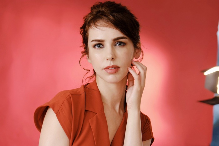 Stefanie Joosten Portrait in Warm Tones
