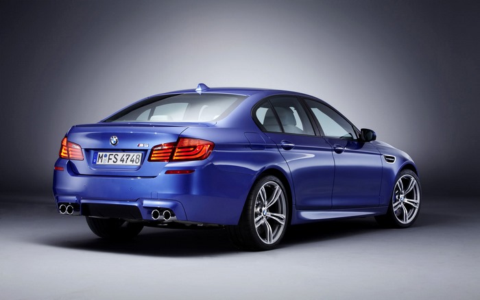 Blue 2012 BMW M5 Sedan