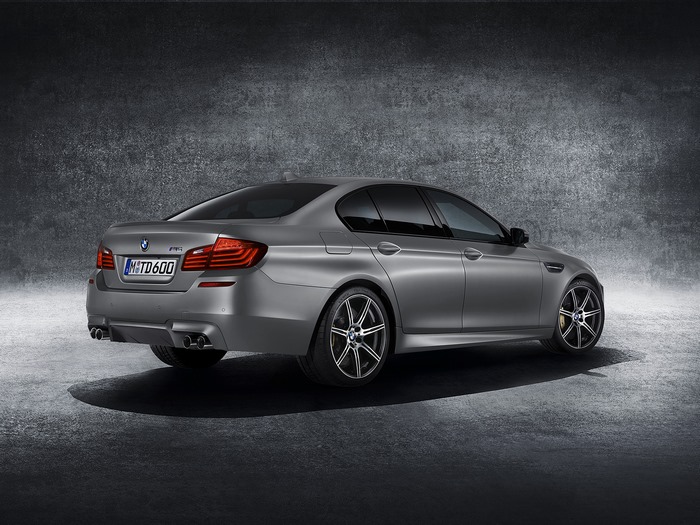 2014 BMW M5 Sedan